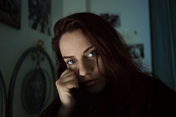 Conceptual and Cinematic Portrait Photography by Simona Zanna
