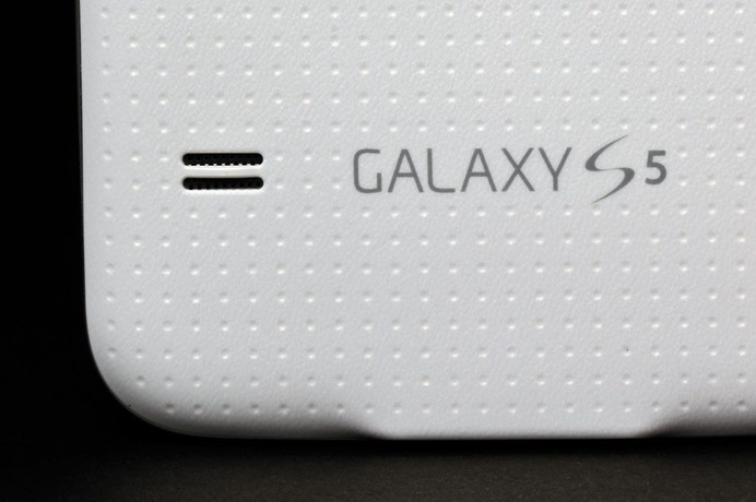 Samsung Galaxy S5 is the Most Fun and Colorful Experience You Can Have On Android #tech #flow #gadget #gift #ideas #cool