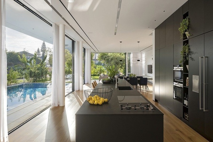 Rishon LeZion House - Shachar Rozenfeld Architects 10