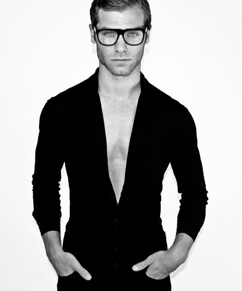 Fashion photography (Nick Evans by Al Bruni, viaÂ lovingmalemodels) #fashion