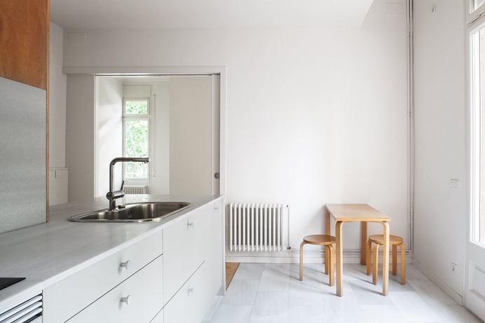Vivienda Sant Gervasi by Liebman Villavecchia Arquitectos. #dinette #kitchen #marblefloor