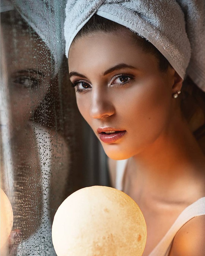 Marvelous Female Portrait Photography by Mona Strieder