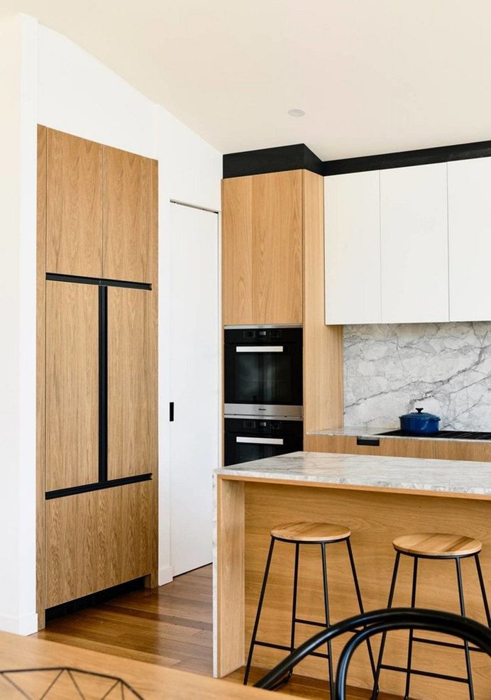 Lake Wendouree House: Art Deco Charm Meets Contemporary Ambience 3