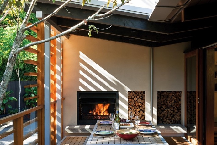 Glade House – modern home with raking ceilings and exposed rafters