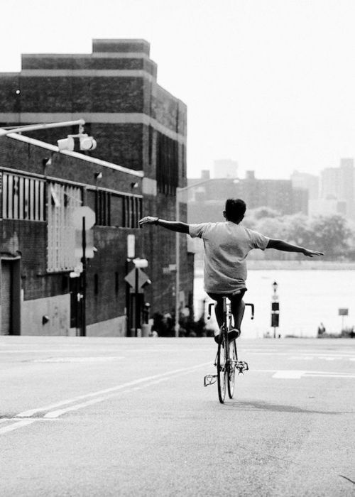 AnguSung #fixie #white #black #photography #bike