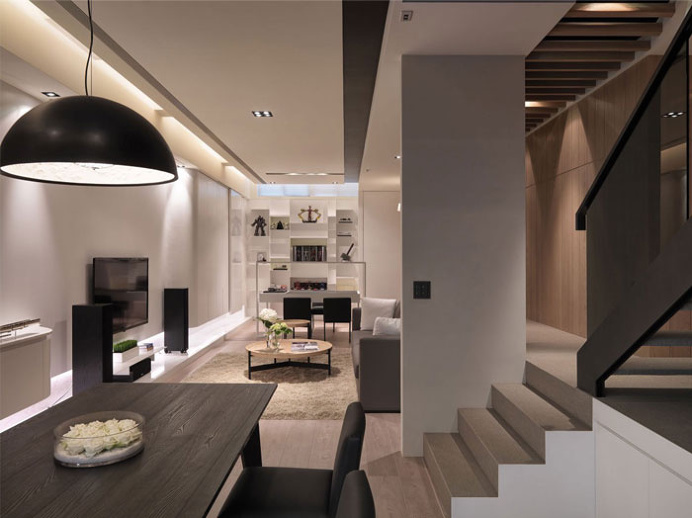 Unique Modern and Contemporary Apartment