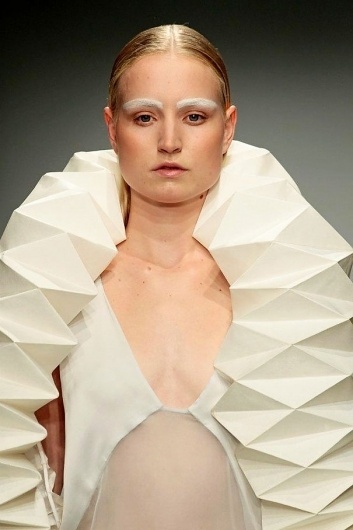 Reflections in Facets by Winde Rienstra #fashion