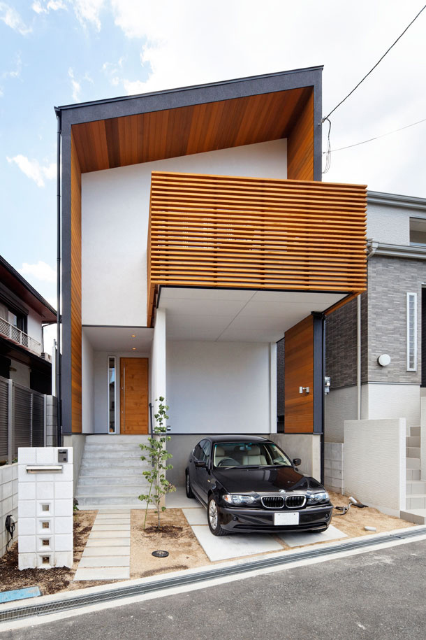 House / layout using solid wooden materials (Toyonaka City, Osaka)