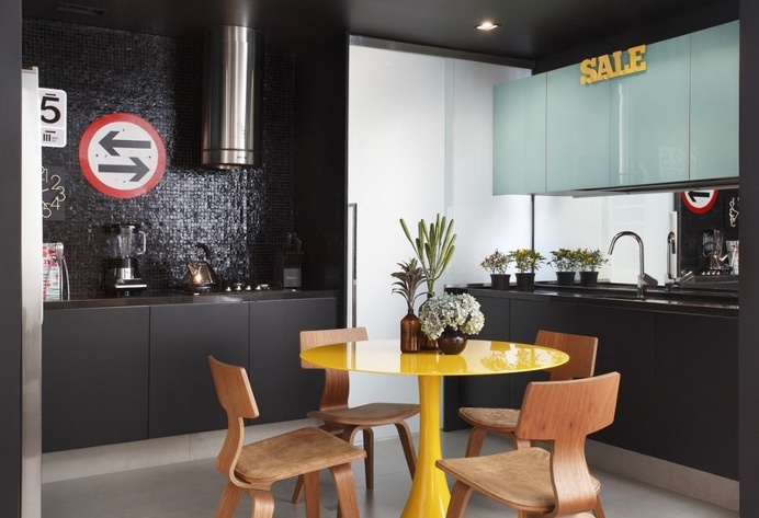 VF Apartment in Ipanema / Studio RO+CA