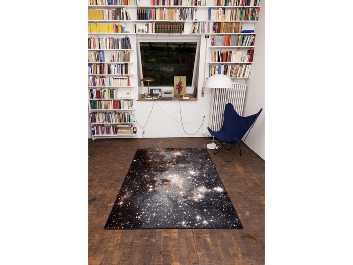 HEIC0607A | SCHÃ–NSTAUB galaxy rug #interior #chair #books #stars #carpet #galaxy #rug #room