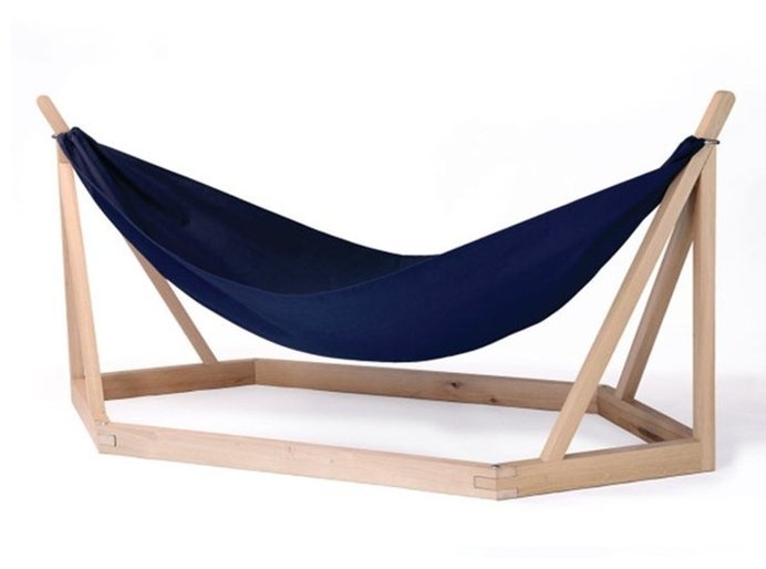 Break from tradition with the Dissidence Hammock: the hammock that lets you add a touch of relaxation and comfort to any outdoor or indoor l