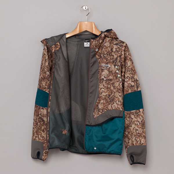 Nike x Undercover GYAKUSOU AS UC Fabric Mix Jacket in Black Tea #undercover #windbreaker #nike #wear #sports #gyakusou