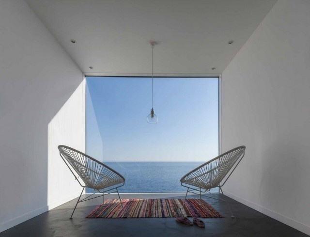 Geometric House with Several Points of View