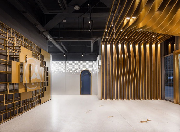 Seafood Restaurant Decor by Topos Design Clans - InteriorZine