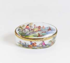 Germany, the anatomical snuffbox with hunting scenes #porcelain