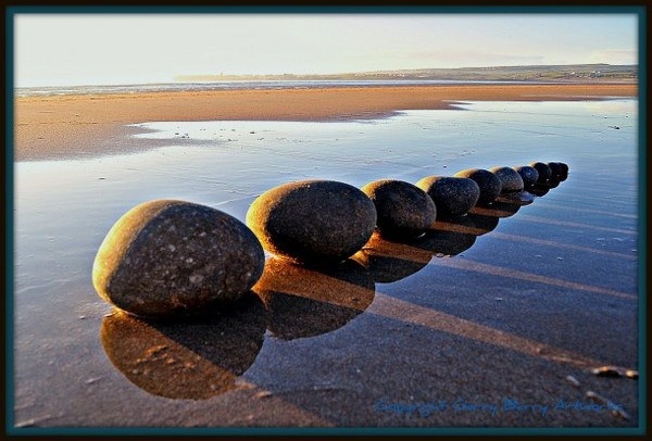 Land and stone art instalation #land #landscape #photography #art #eco #tone #beach