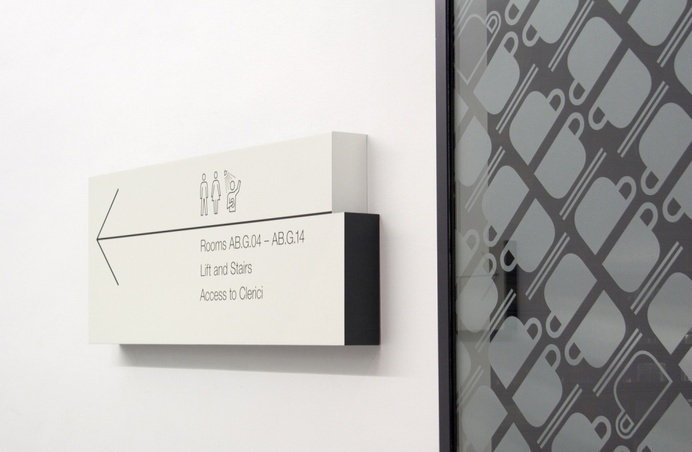 Oxford Brookes University Wayfinding by Holmes Wood #holmeswood #wayfinding