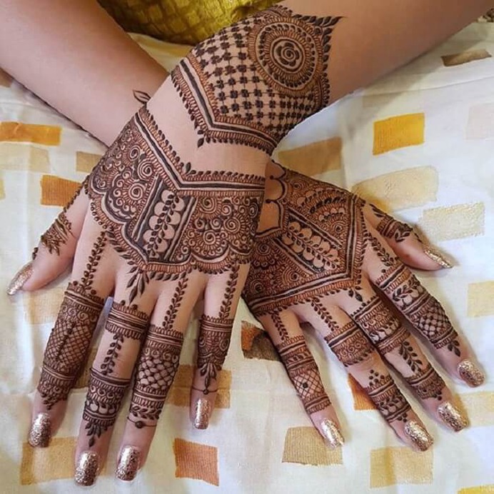 Mehndi Designs for Backhands