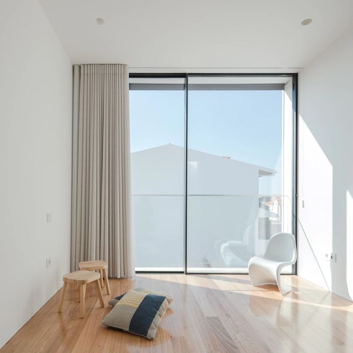 Aguçadoura House by Raulino Silva Arquitecto