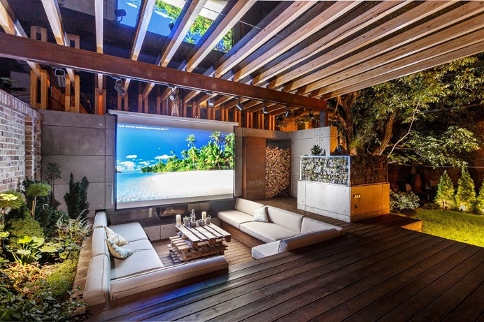 Gorgeous lounge area