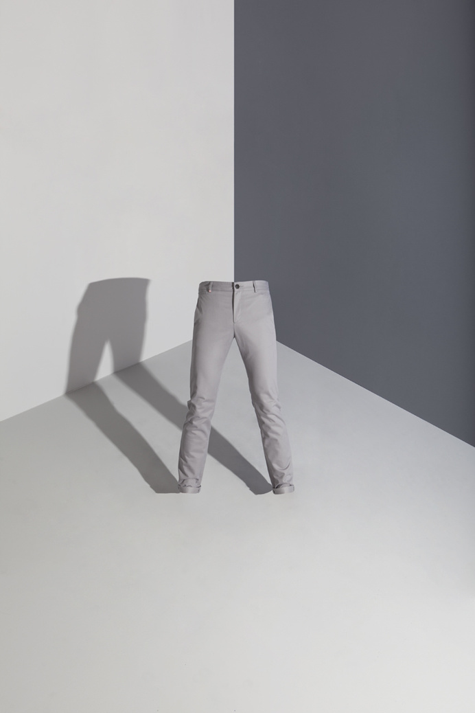 chino denim jeans beige blue color colorful photoshoot photography art design akatre french inspiration designblog mindsparklemag www.mindsp