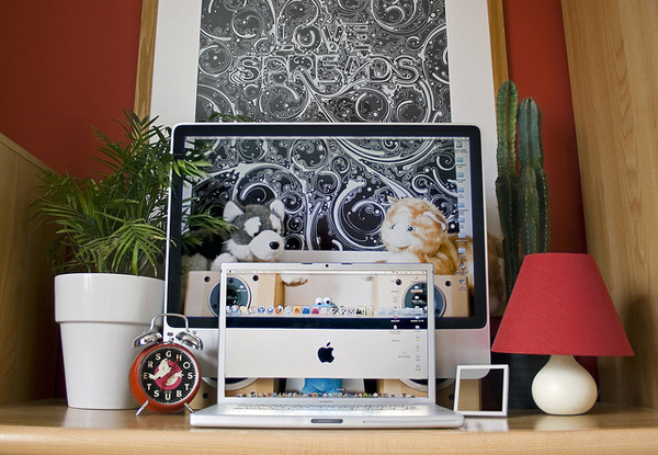 18-52: through and through #workspace #apple #home office #imac