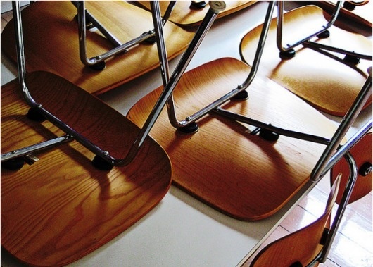 tumblr_lyt3udScz01r2uf9zo1_1280.png 640×458 pixels #molded #and #modern #chair #design #ray #wood #mid #century #charles #eames