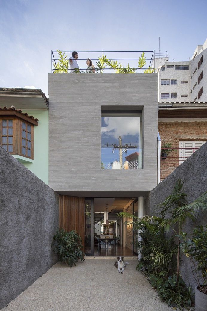 Casa Piraja in Sao Paulo Renovated by Estudio BRA
