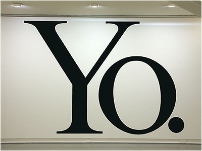 haim-steinbach-yo-2004.jpg (400×300) #haim #white #word #steinbach #black #art #and #typography