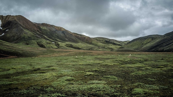 Beautiful landscape images of Iceland captured by Stefan Stammbach design inspiration designblog high quality www.mindsparklemag.com