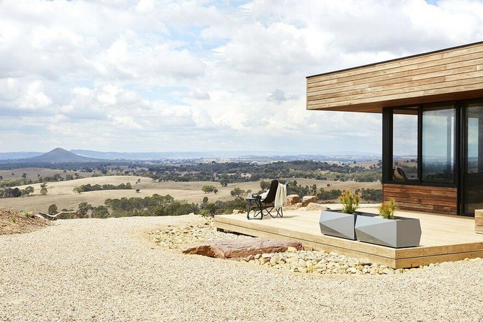 Off-Grid Retreat / Ben Callery Architects