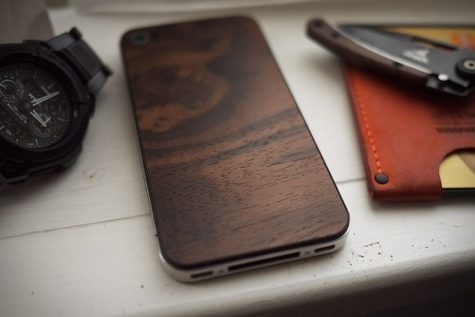 SOLITUDE #cover #iphone #wood