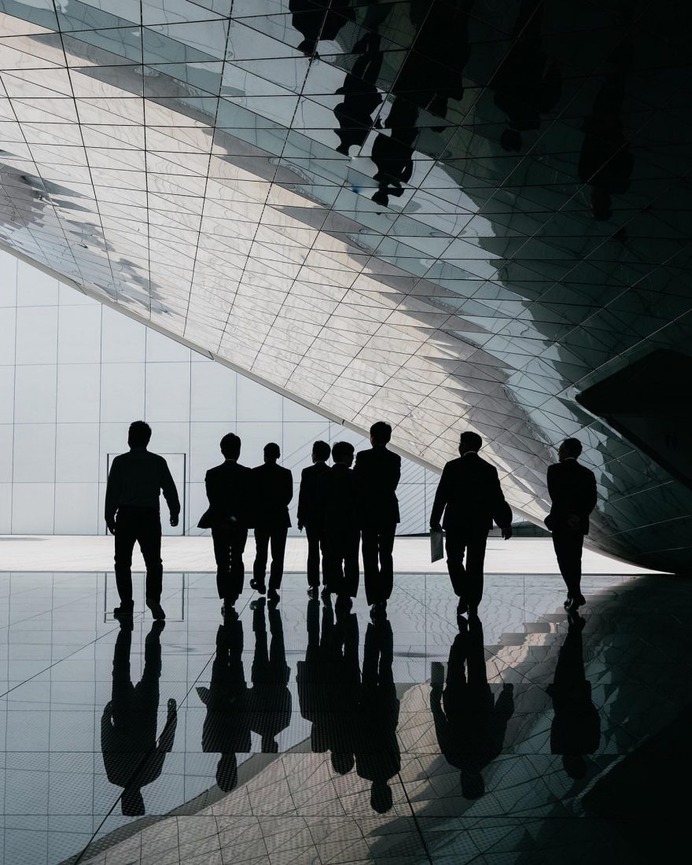 Majestic Street Photography in Seoul by Hojae Jung