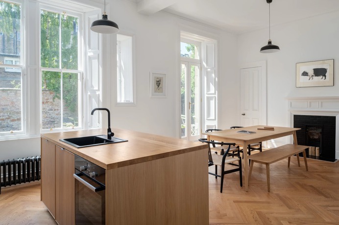 Edinburgh Apartment by MCLND