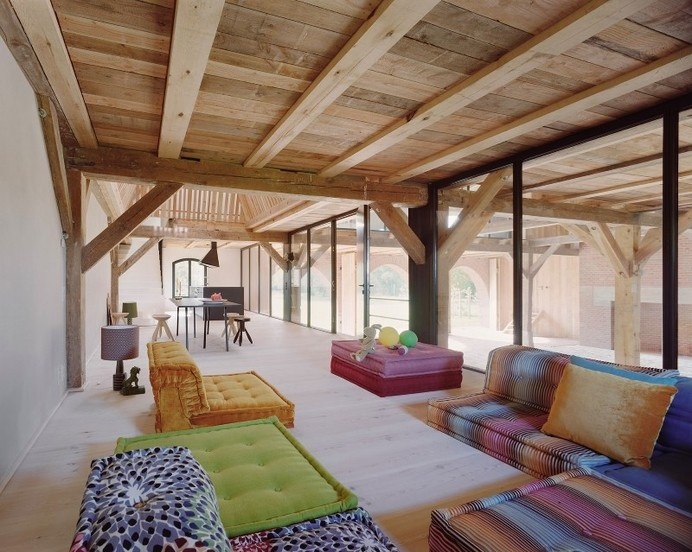 Red Barn by Thomas Kroger converting a barn in an attractive holiday destination - HomeWorldDesign (9) (Custom) #interior #old #house #barn #design #architecture #converting