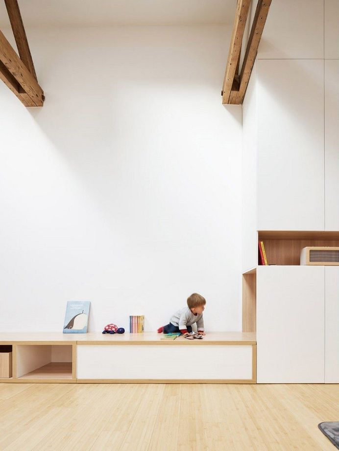 An Old Painting Studio in Paris Turned into a Minimalist and Bright Loft 4