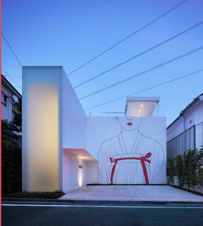 Red Lips Print #print #lips #china #architecture
