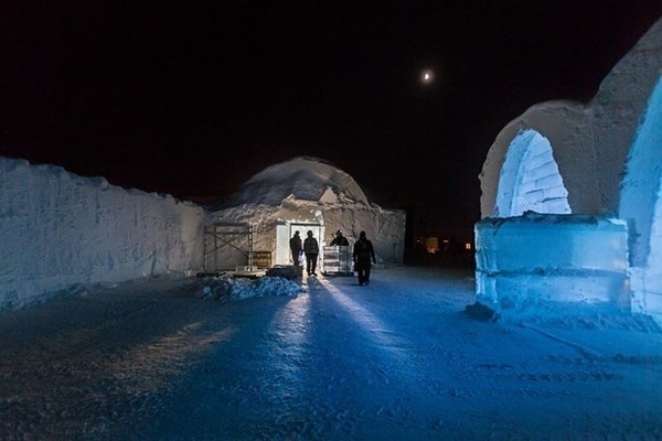 Building of the ICEHOTEL #hotel #ice #art