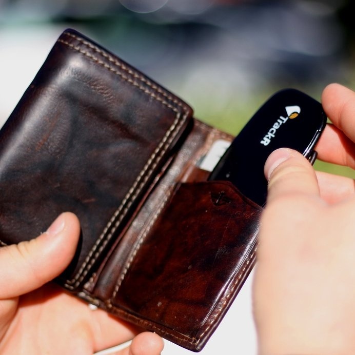Wallet TrackR #tech #flow #gadget #gift #ideas #cool