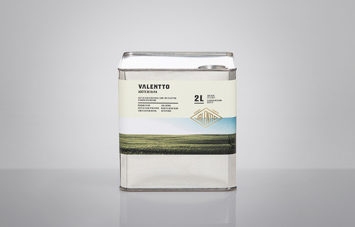 Olive oil packaging with gold foil detail designed by Anagrama for Valentto #branding