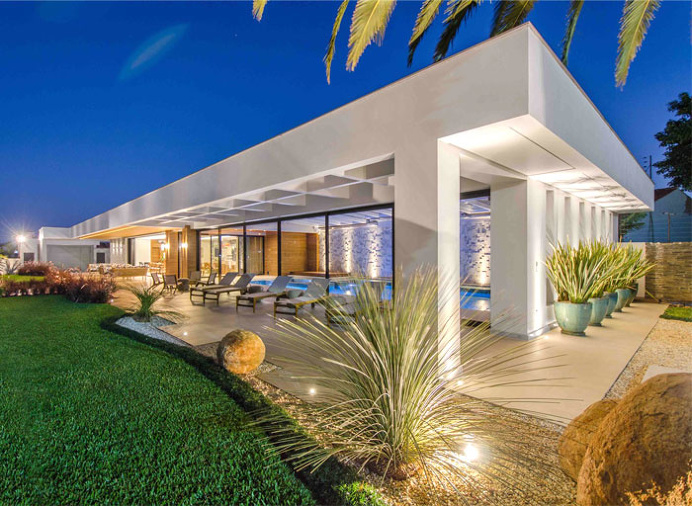 Luxury Family House in Brazil - InteriorZine #architecture #house #home #decor #interior