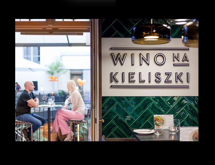 Wino na Kieliszki (eng. Wine per Glass) - Mindsparkle Mag Kommunikat Brand Design Studio (Natalia Żerko & Kuba Rutkowski) designed the branding for "Wino na Kieliszki" a self service wine tap-bar with 40 taps serving a wide selection of wines. It's located on Mlynska 12, a historical beautifully renovated building located near Poznan's Old Town. #logo #packaging #identity #branding #design #color #photography #graphic #design #gallery #blog #project #mindsparkle #mag #beautiful #portfolio #designer