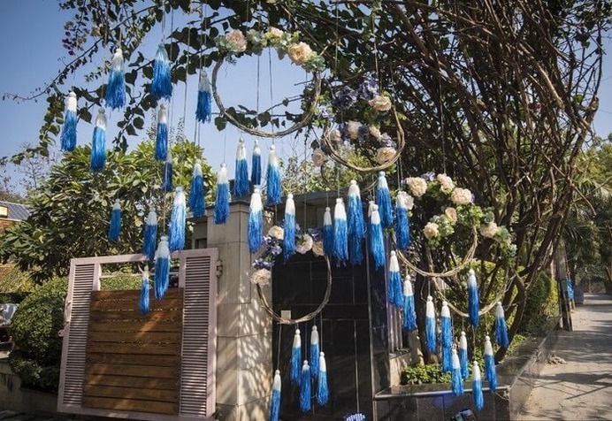 royal blue wedding décor