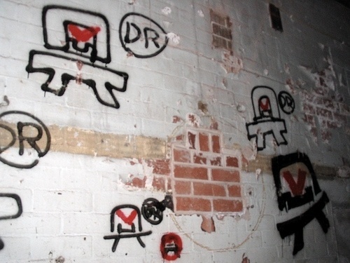 78997639_6b46b85271.jpg (JPEG Image, 500×375 pixels) #republic #designers #kingdom #graffiti #the #sheffield #united
