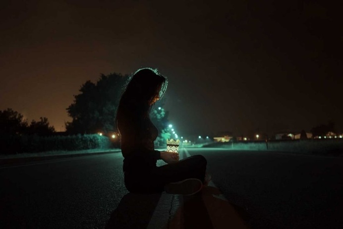 Conceptual and Cinematic Portrait Photography by Simona Zanna