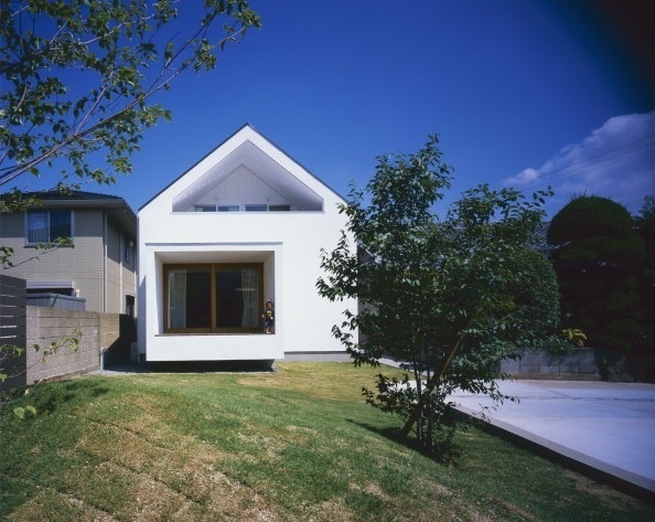 House in Fukai by Naoko Horibe #modern #design #minimalism #minimal #leibal #minimalist
