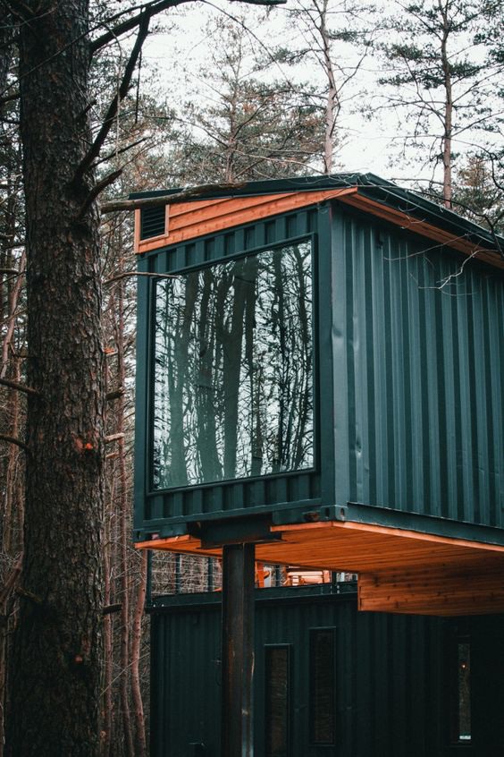 THE BOX HOP CONTAINER CABIN