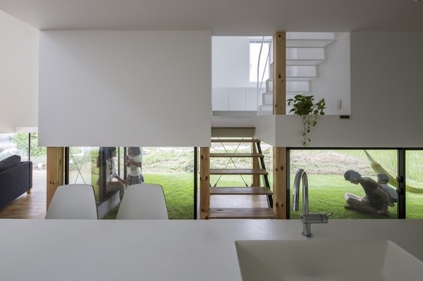 Kawate by Keitaro Muto Architects #modern #design #minimalism #minimal #leibal #minimalist