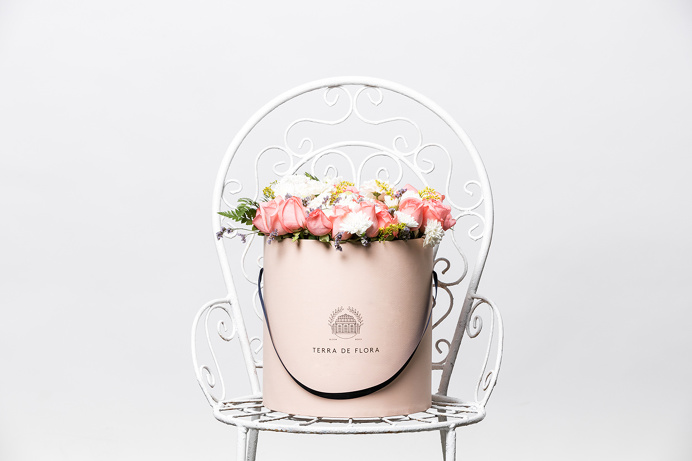 Terra de Flora by Param branding design corporate identity pink new modern style best cool minimal graphic designer mindsparkle mag www.min