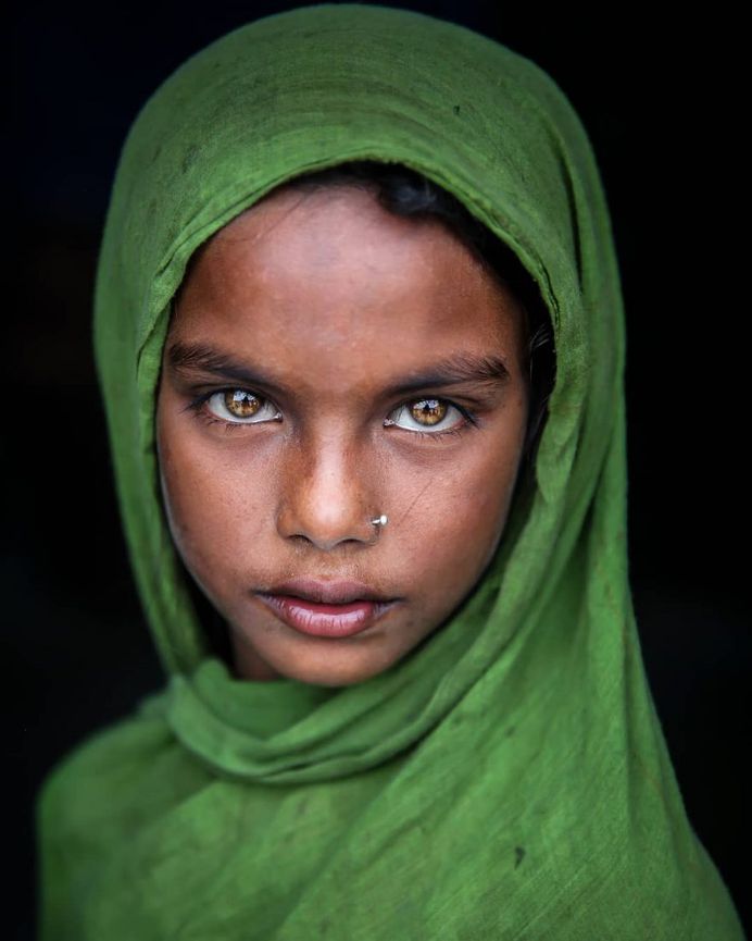 Powerful Documentary Street Kids Photography by Mou Aysha